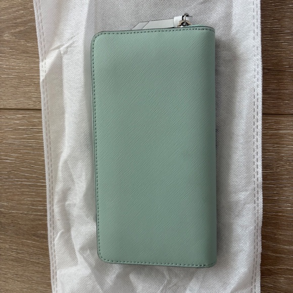 Kate Spade mint green and white color block wallet - Picture 2 of 4